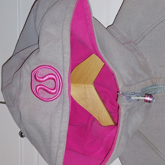 Lululemon zip up hoodie - Picture 3 of 8